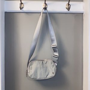 Lululemon Everywhere Belt Bag